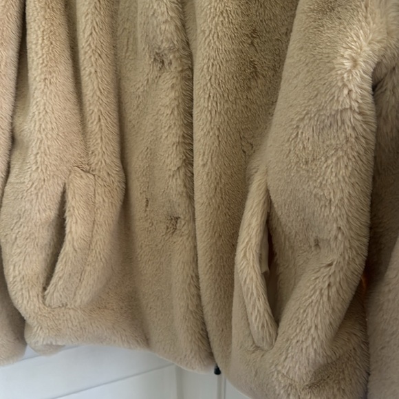 ZARA Basic Women's Hooded Teddy Faux Fur Plush Oversized Jacket - Picture 8 of 11